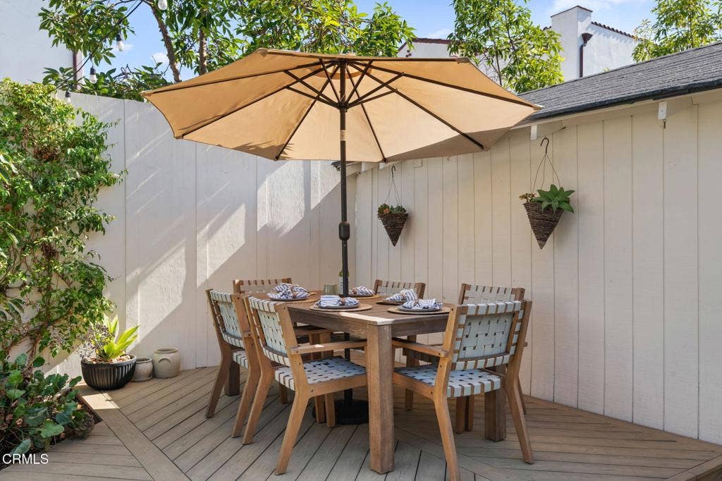 910 N Nopal Street, Santa Barbara, CA 93103 18-Outdoor Dining