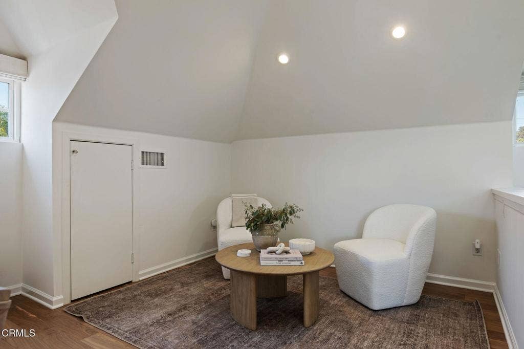 910 N Nopal Street, Santa Barbara, CA 93103 27-Upstairs Living Area