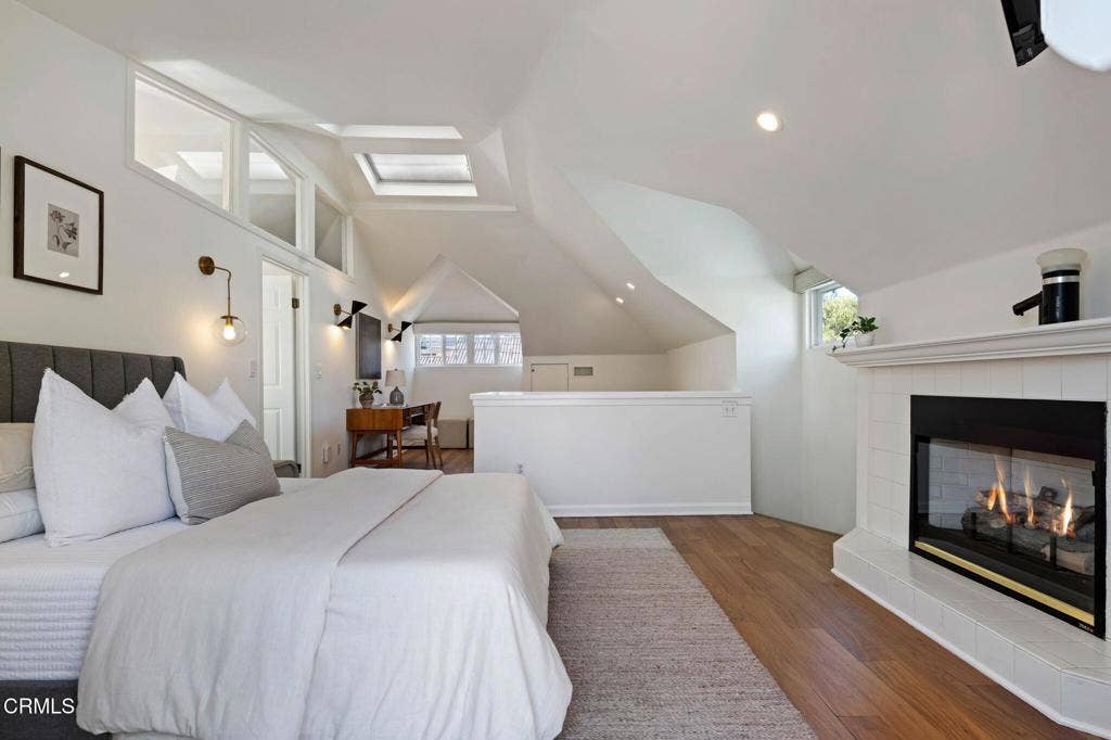 910 N Nopal Street, Santa Barbara, CA 93103 26-Upstairs Bedroom