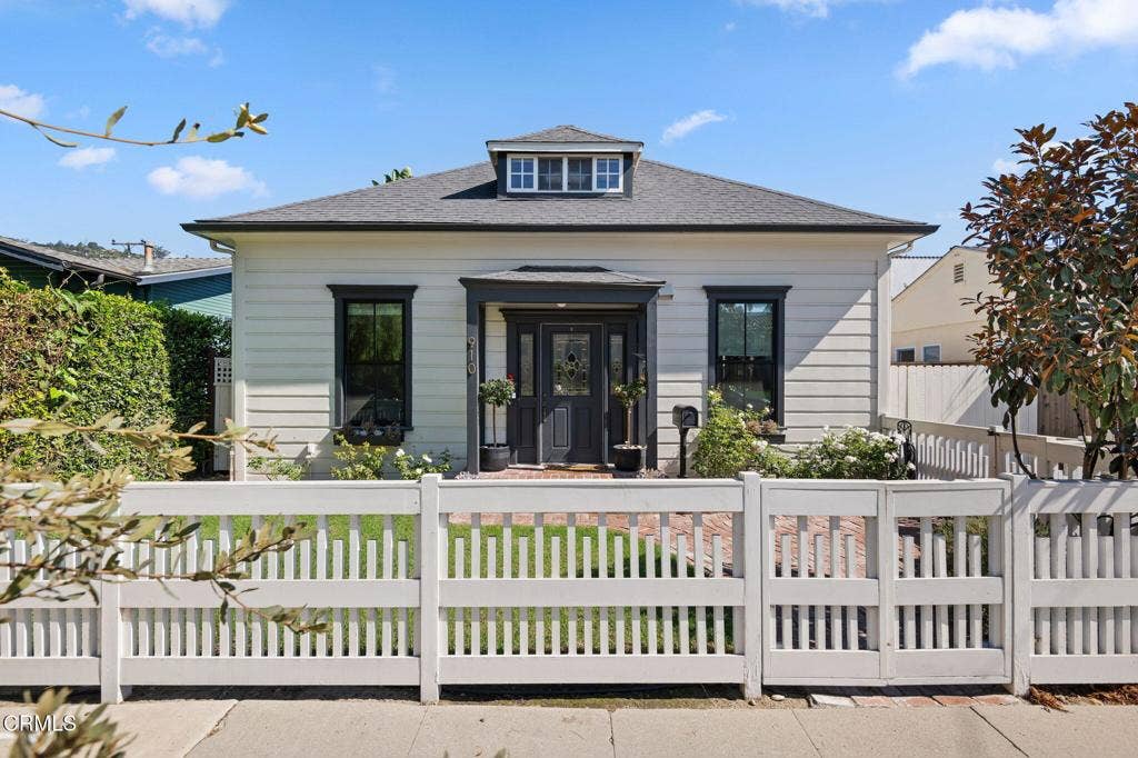910 N Nopal Street, Santa Barbara, CA 93103 01-Street View