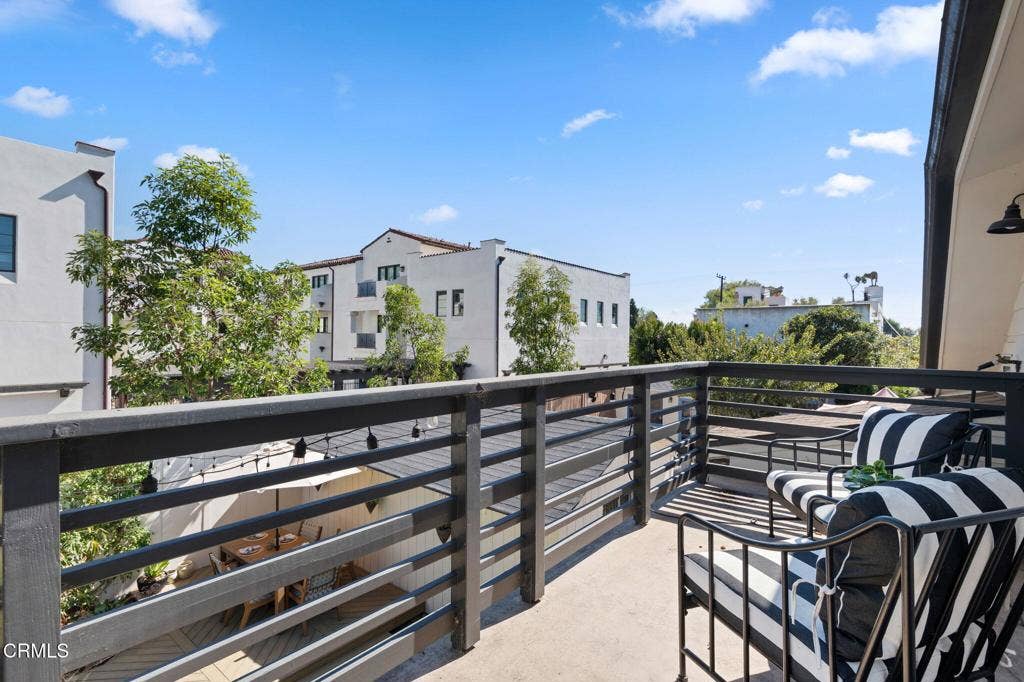 910 N Nopal Street, Santa Barbara, CA 93103 33-Balcony