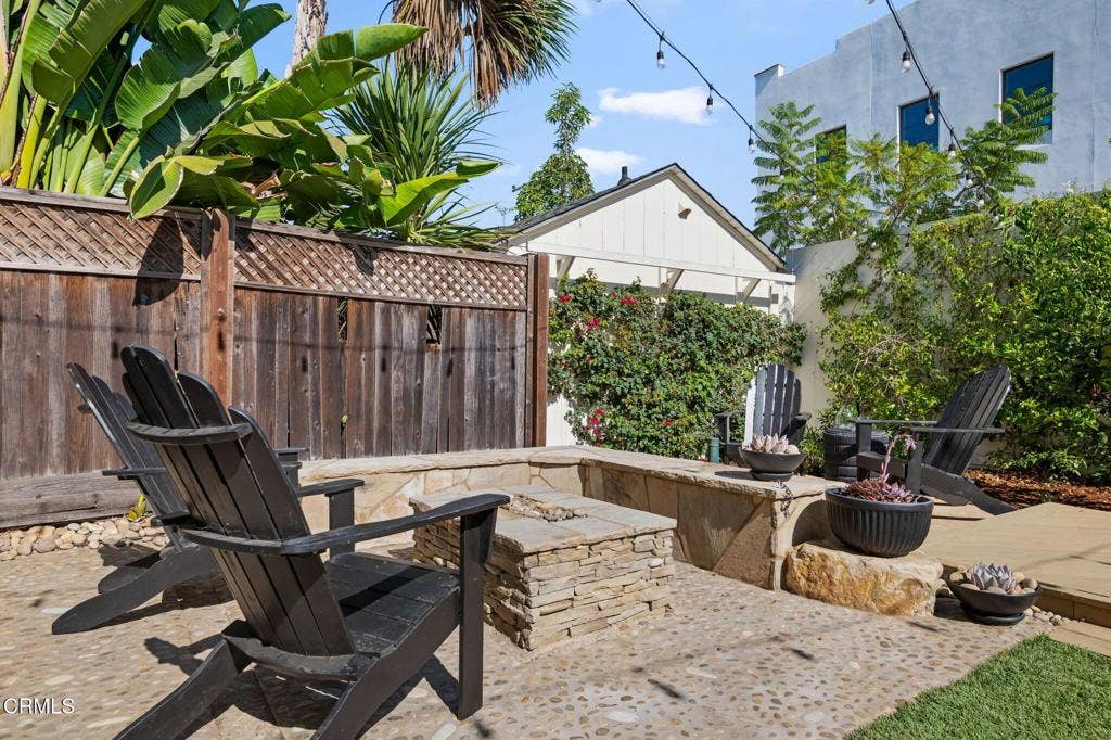910 N Nopal Street, Santa Barbara, CA 93103 19-Fire Pit