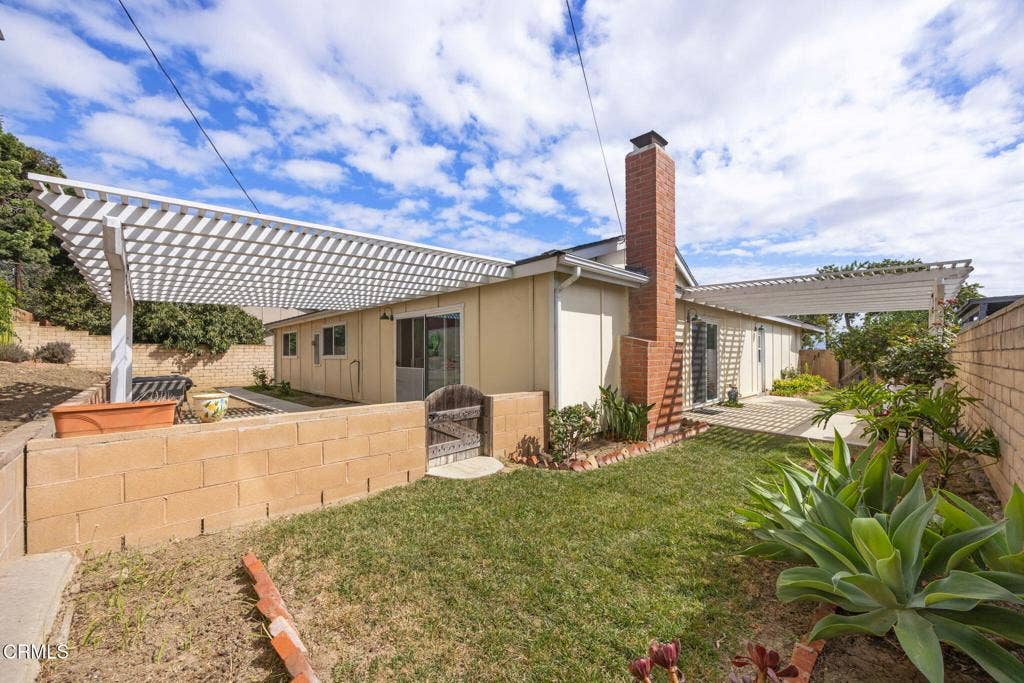 11225 Casa Street, Ventura, CA 93004 27-Homes for sale Ventura CA