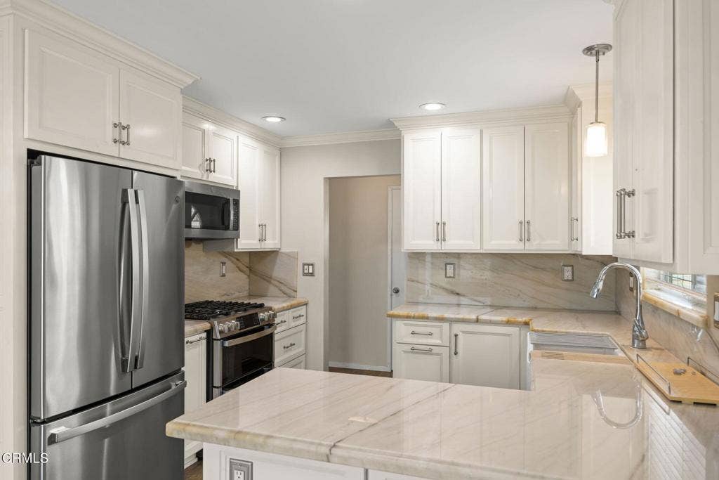 11225 Casa Street, Ventura, CA 93004 16-Xavier your Xman in Real Estate