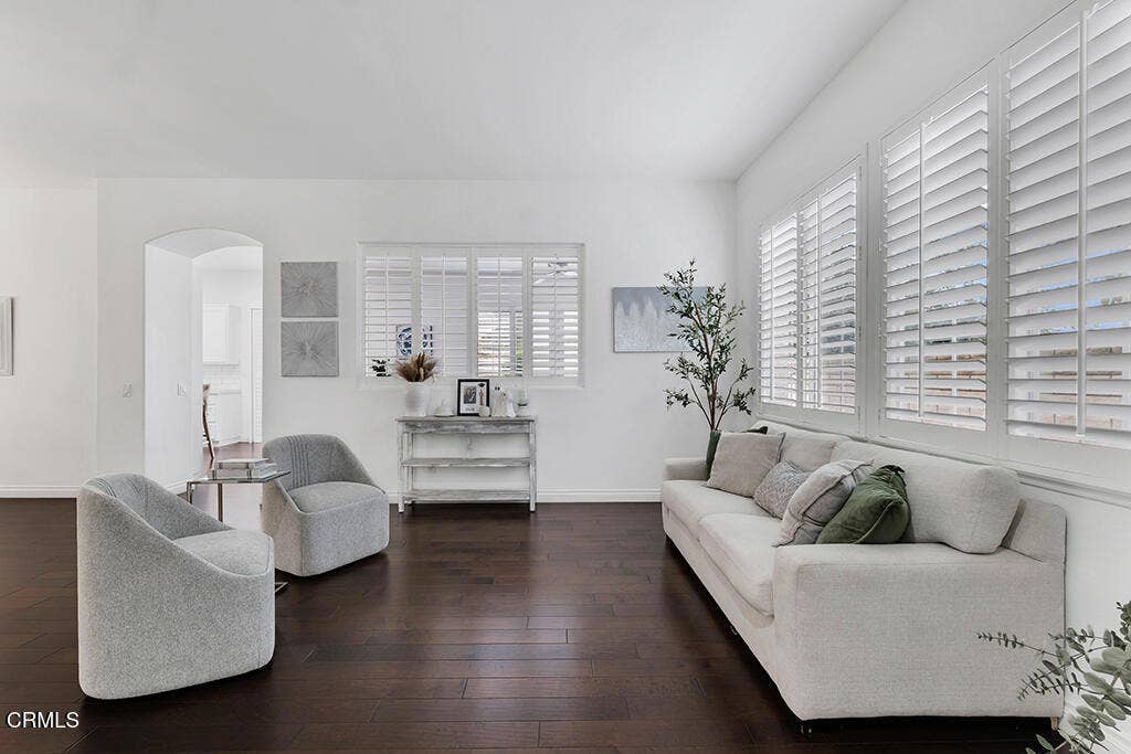 609 Camino Del Sol, Newbury Park, CA 91320 10 - living room