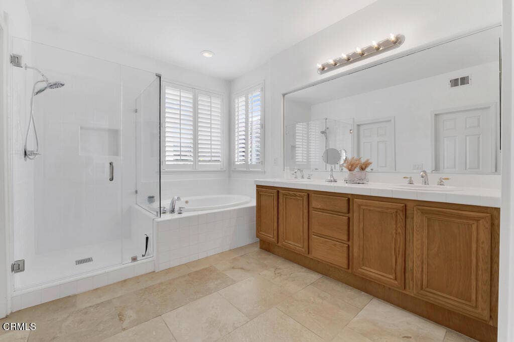 609 Camino Del Sol, Newbury Park, CA 91320 18 - primary bathroom