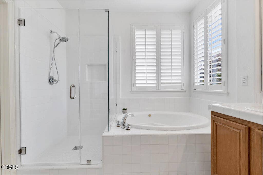 609 Camino Del Sol, Newbury Park, CA 91320 19 - primary bathroom