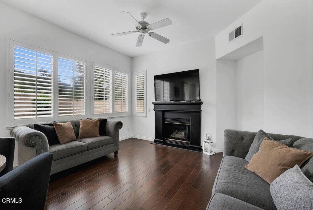 609 Camino Del Sol, Newbury Park, CA 91320 5 - family room