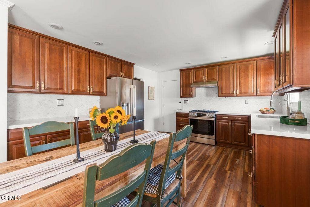 1303 Sunset Place Ojai, CA 93023