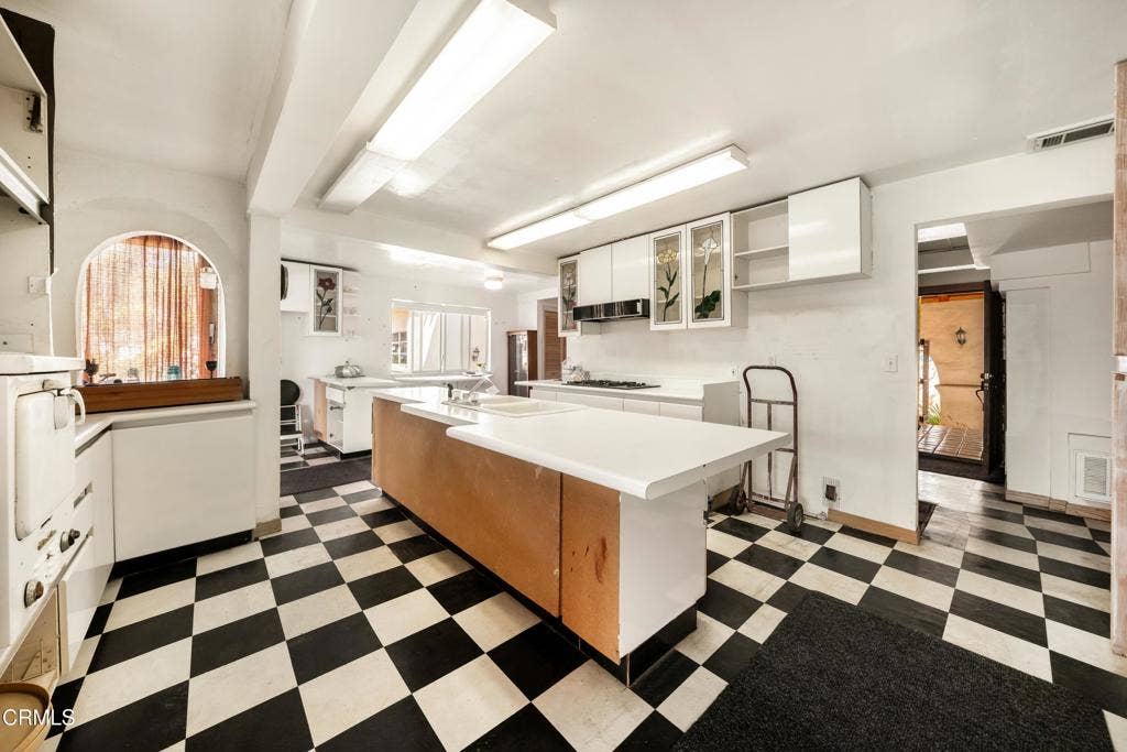 685 N La Cumbre Road, Santa Barbara, CA 93110 M-685 N La Cumbre Rd - 25