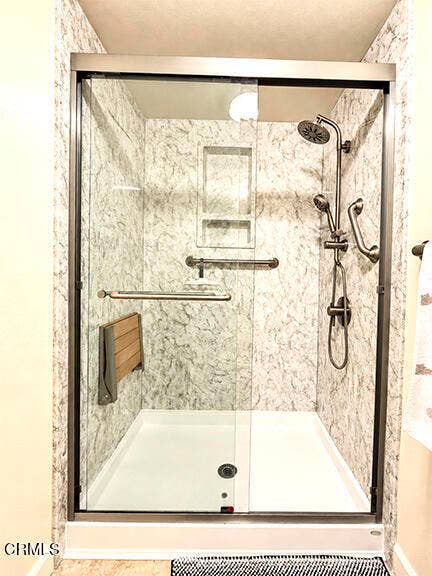 2020 Kingsbridge Way, Oxnard, CA 93035 PriBath_Shower