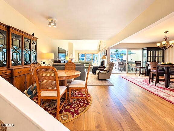 2020 Kingsbridge Way, Oxnard, CA 93035 Lr2