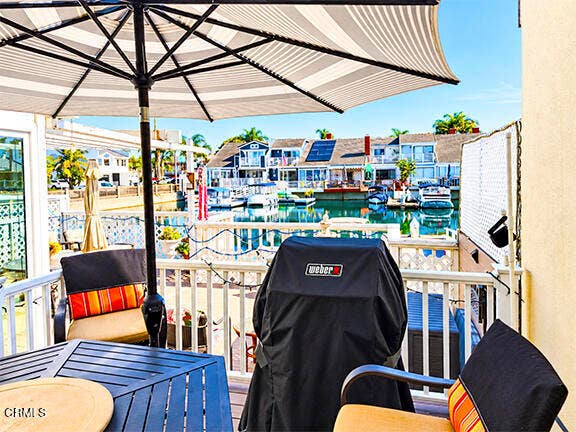 2020 Kingsbridge Way, Oxnard, CA 93035 Deck4