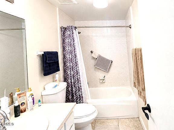 2020 Kingsbridge Way, Oxnard, CA 93035 Bath