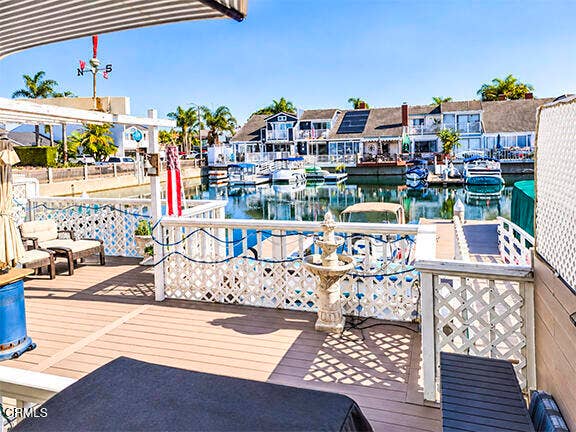 2020 Kingsbridge Way, Oxnard, CA 93035 Deck3