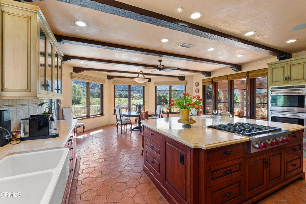 561 Saddle Lane, Ojai, CA 93023 561_Saddle_Ln-01