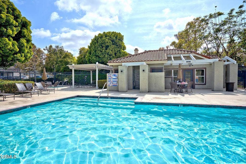 5339 Villa Mallorca Place, Camarillo, CA 93012 pool-10
