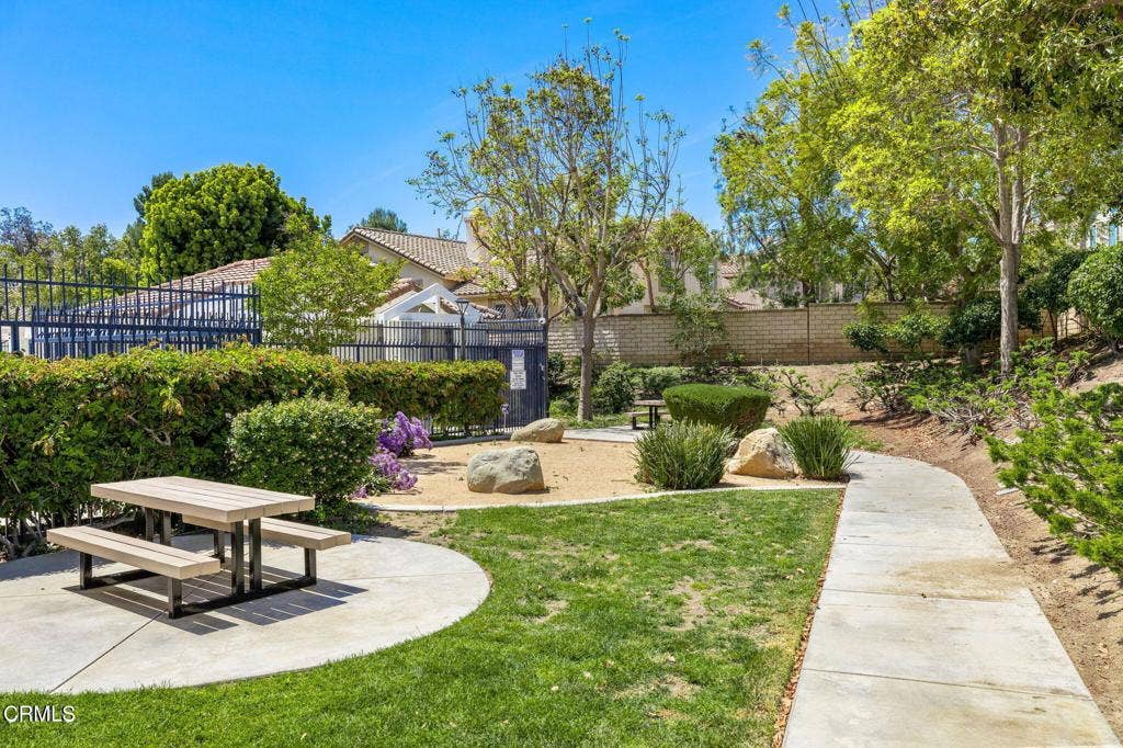 5339 Villa Mallorca Place, Camarillo, CA 93012 public area-2