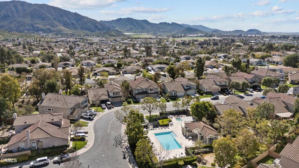 5339 Villa Mallorca Place, Camarillo, CA 93012 pool clubhouse-2