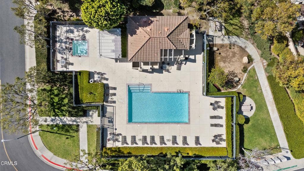 5339 Villa Mallorca Place, Camarillo, CA 93012 pool clubhouse-1