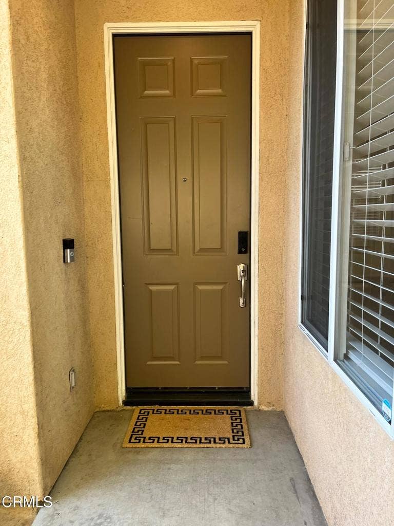 4599 Via Aciando, Camarillo, CA 93012 Touch security entry