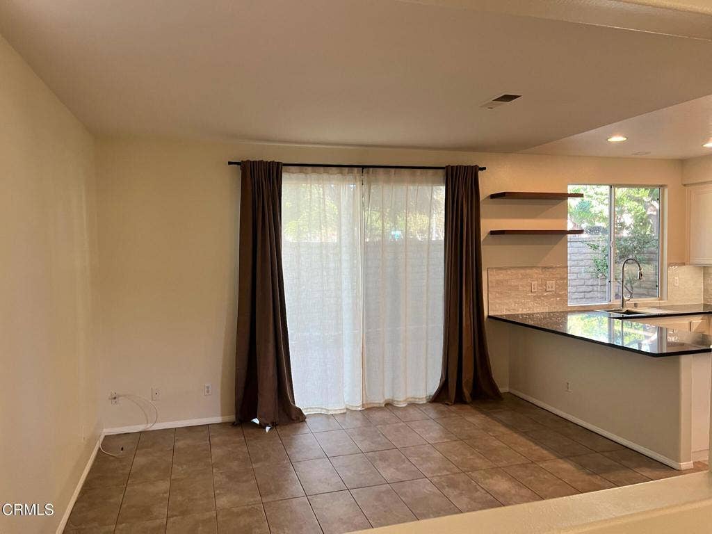 4599 Via Aciando, Camarillo, CA 93012 Dining area