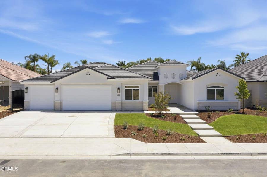 Property photo for 13544 Velma Pearl Way, Bakersfield, CA