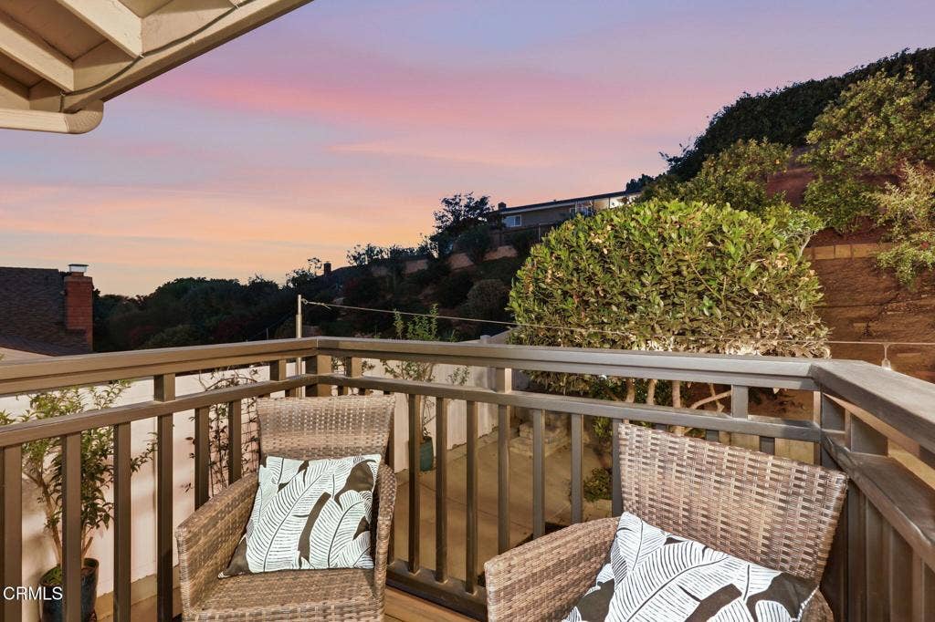 379 McGill Avenue, Ventura, CA 93003 98-web-or-mls-379_McGill_Ave_Ventura_CA_