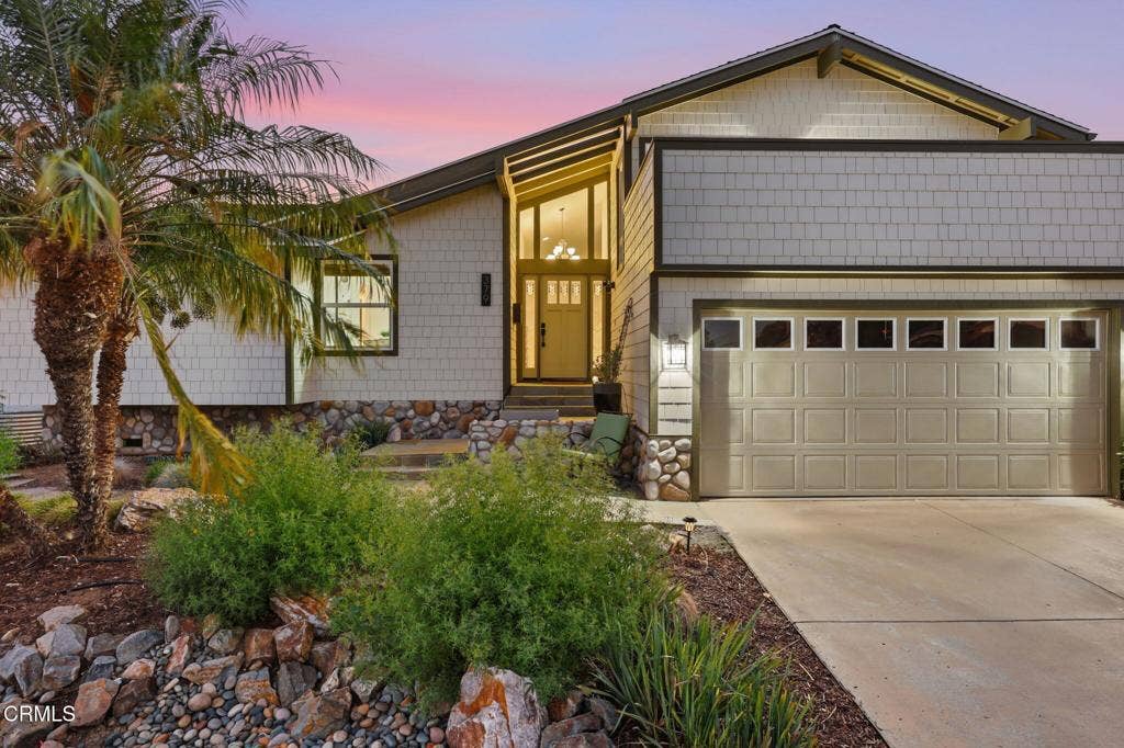 379 McGill Avenue, Ventura, CA 93003 96-web-or-mls-379_McGill_Ave_Ventura_CA_