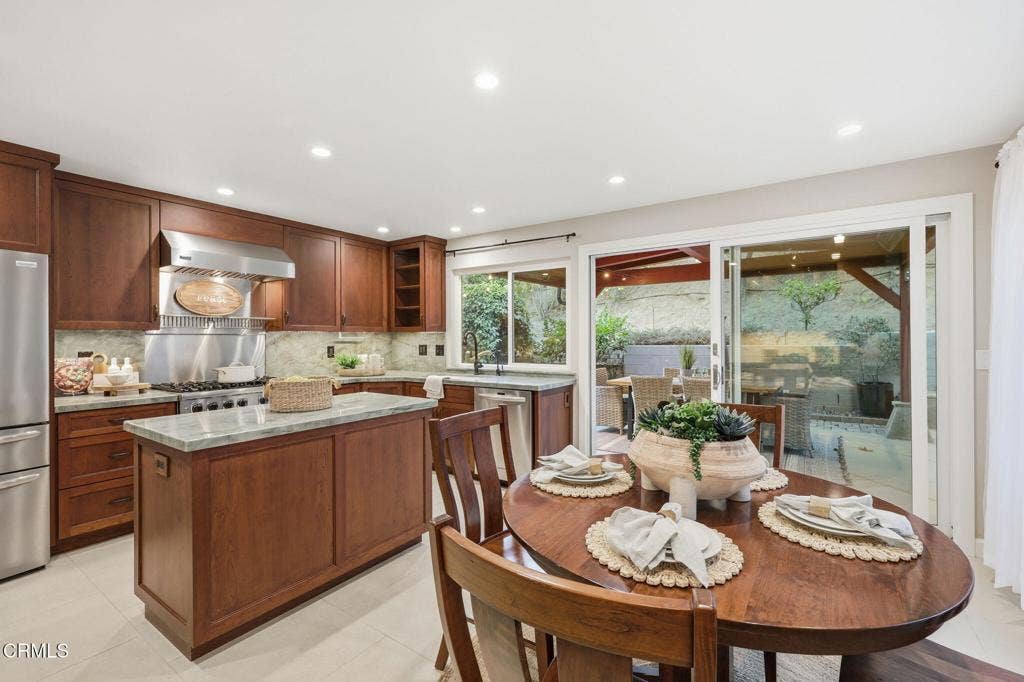 379 McGill Avenue, Ventura, CA 93003 27-web-or-mls-379_McGill_Ave_Ventura_CA_