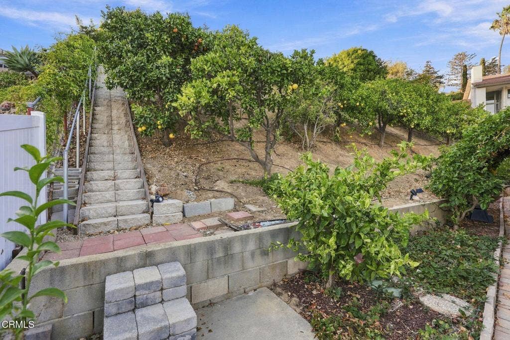 379 McGill Avenue, Ventura, CA 93003 87-web-or-mls-379_McGill_Ave_Ventura_CA_