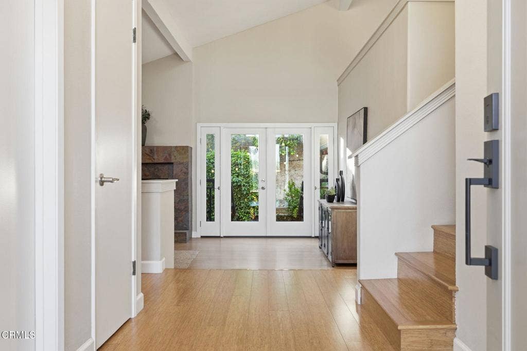379 McGill Avenue, Ventura, CA 93003 6-web-or-mls-379_McGill_Ave_Ventura_CA_9