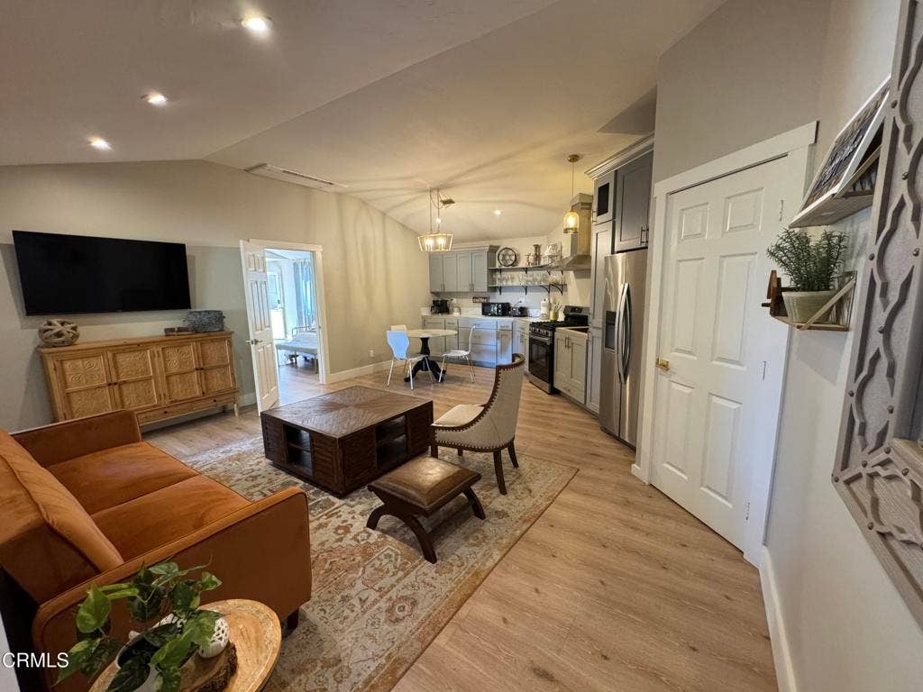 275 Crestview Avenue, Camarillo, CA 93010 Photo Oct 14 2026, 3 17 48 PM