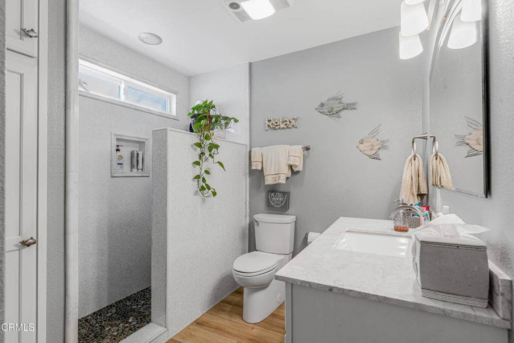 328 Santa Monica Drive, Oxnard, CA 93035 NBM01926