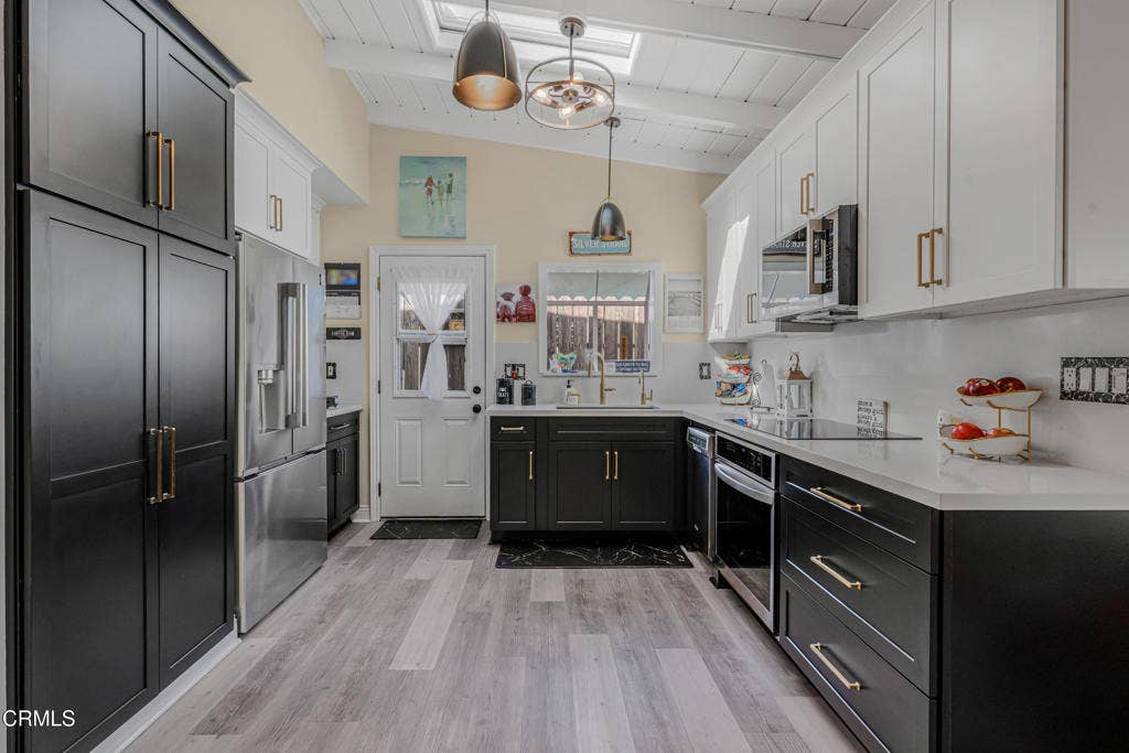 328 Santa Monica Drive, Oxnard, CA 93035 NBM01878