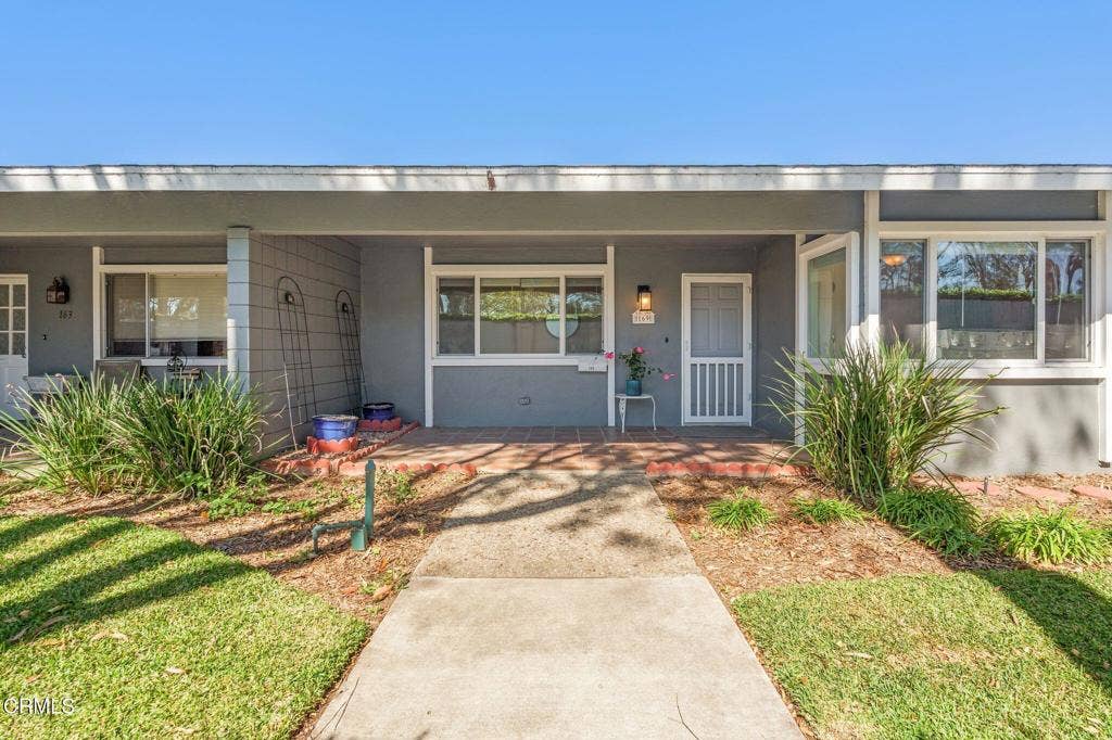 169 E Channel Islands Boulevard, Port Hueneme, CA 93041 RIII_169_E_Channel_Islands_Blvd-04
