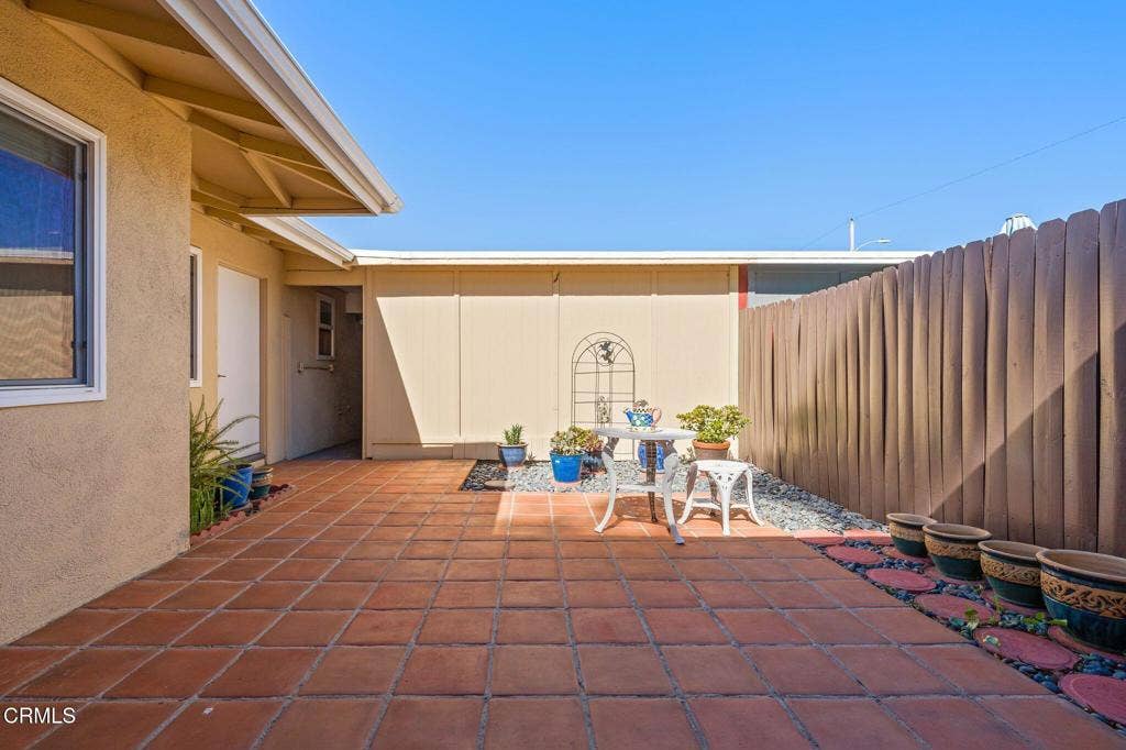 169 E Channel Islands Boulevard, Port Hueneme, CA 93041 RIII_169_E_Channel_Islands_Blvd-42