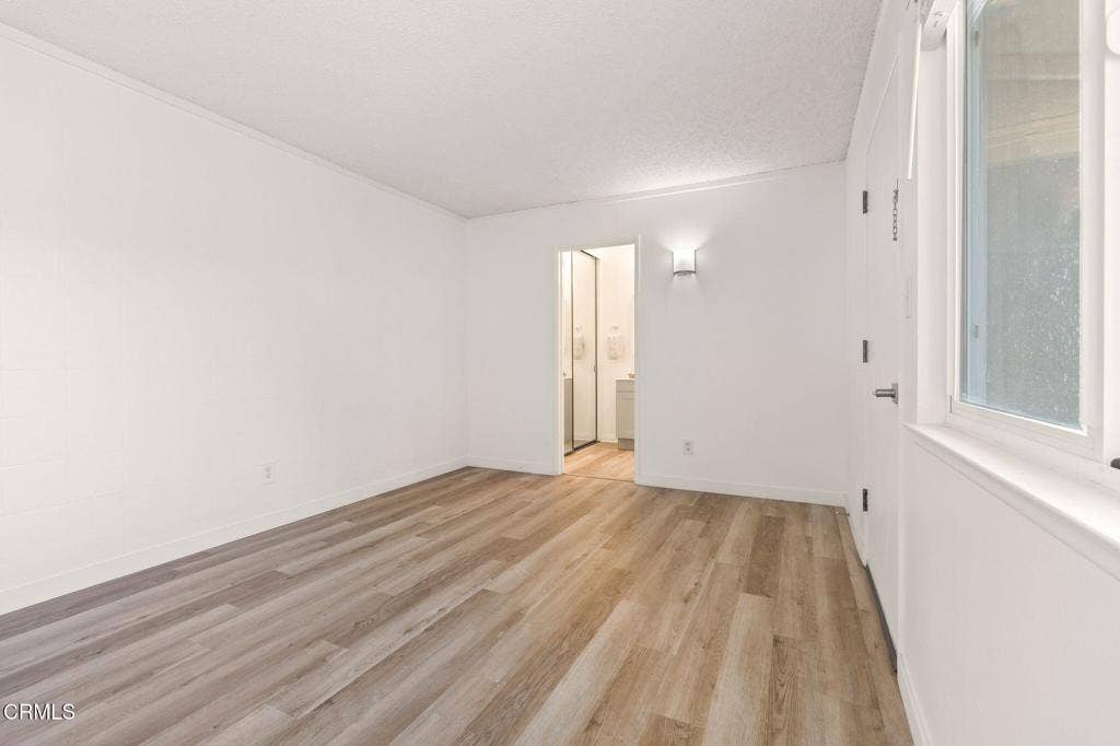 169 E Channel Islands Boulevard, Port Hueneme, CA 93041 RIII_169_E_Channel_Islands_Blvd-30
