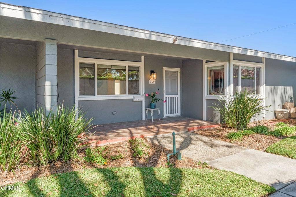 169 E Channel Islands Boulevard, Port Hueneme, CA 93041 RIII_169_E_Channel_Islands_Blvd-02