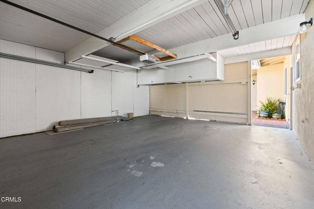 169 E Channel Islands Boulevard, Port Hueneme, CA 93041 RIII_169_E_Channel_Islands_Blvd-43