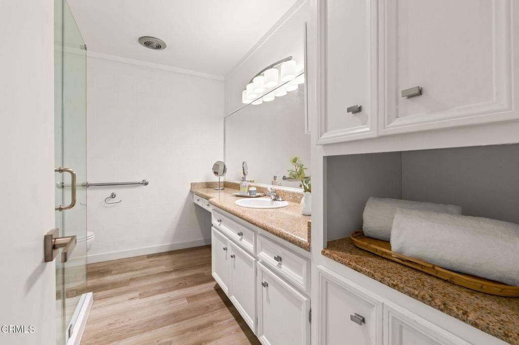 169 E Channel Islands Boulevard, Port Hueneme, CA 93041 RIII_169_E_Channel_Islands_Blvd-35