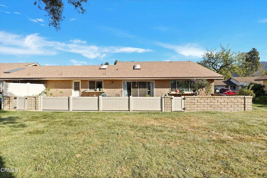 16112 Village 16, Camarillo, CA 93012 03-16112 Village 16-6