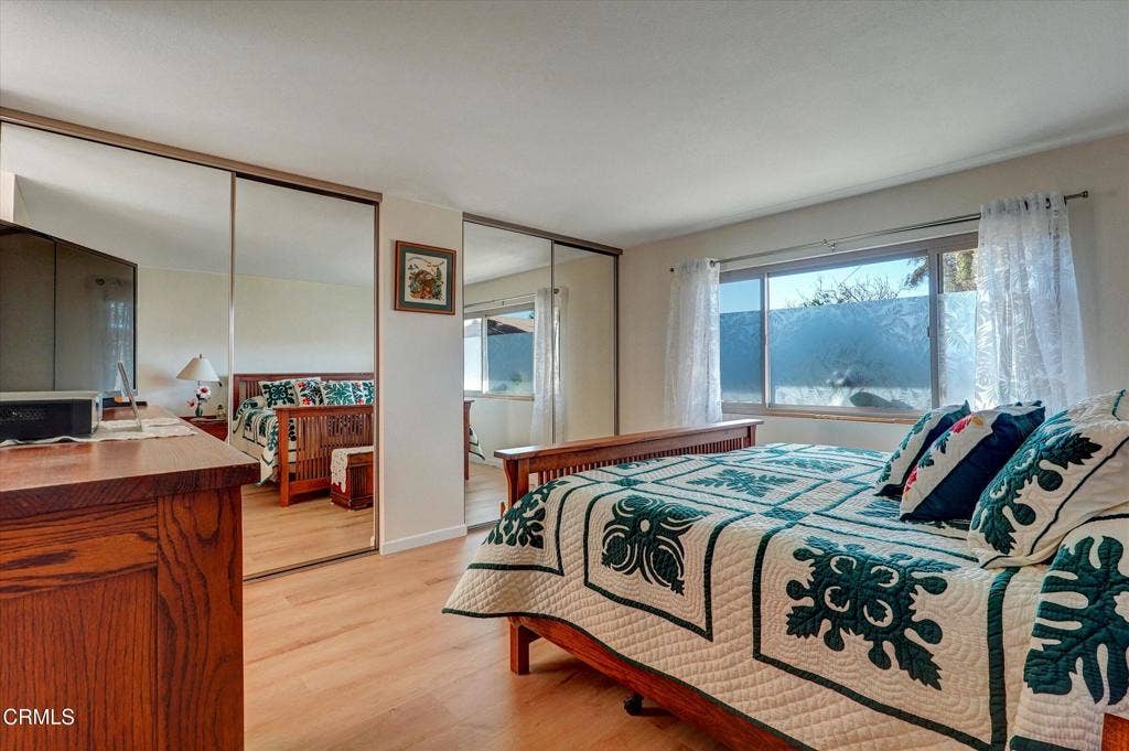 16112 Village 16, Camarillo, CA 93012 10-16112 Village 16-20