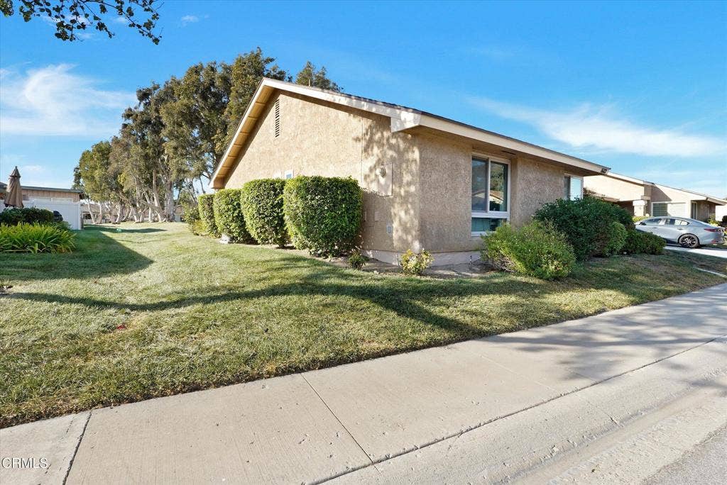 16112 Village 16, Camarillo, CA 93012 01-16112 Village 16-1