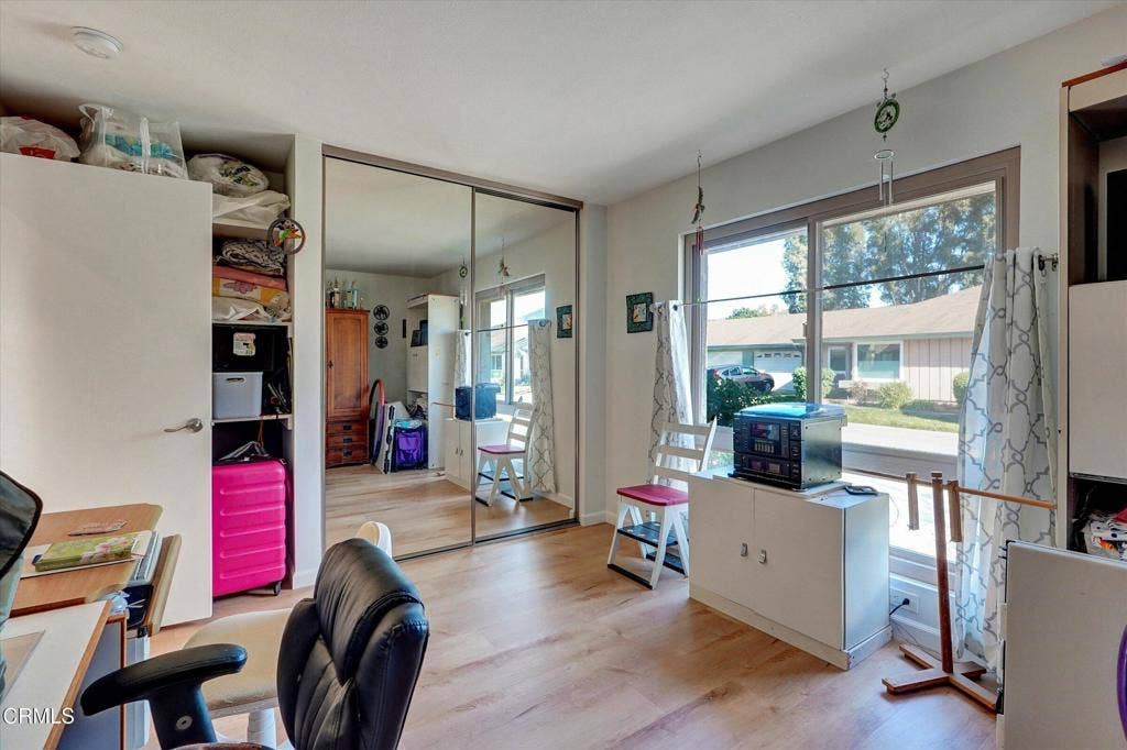 16112 Village 16, Camarillo, CA 93012 06-16112 Village 16-12