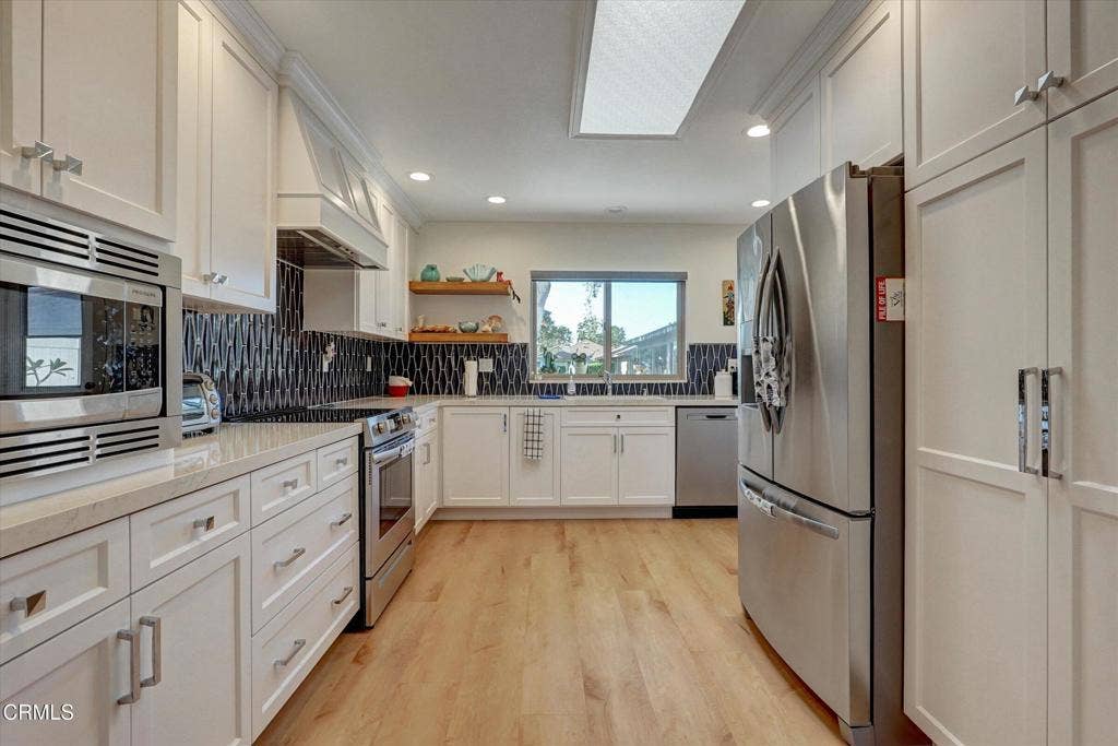 16112 Village 16, Camarillo, CA 93012 17-16112 Village 16-29