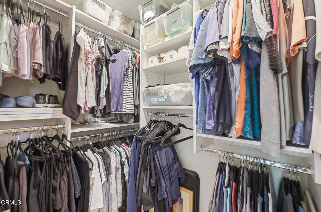 1261 San Como Lane, Camarillo, CA 93012 closet built in