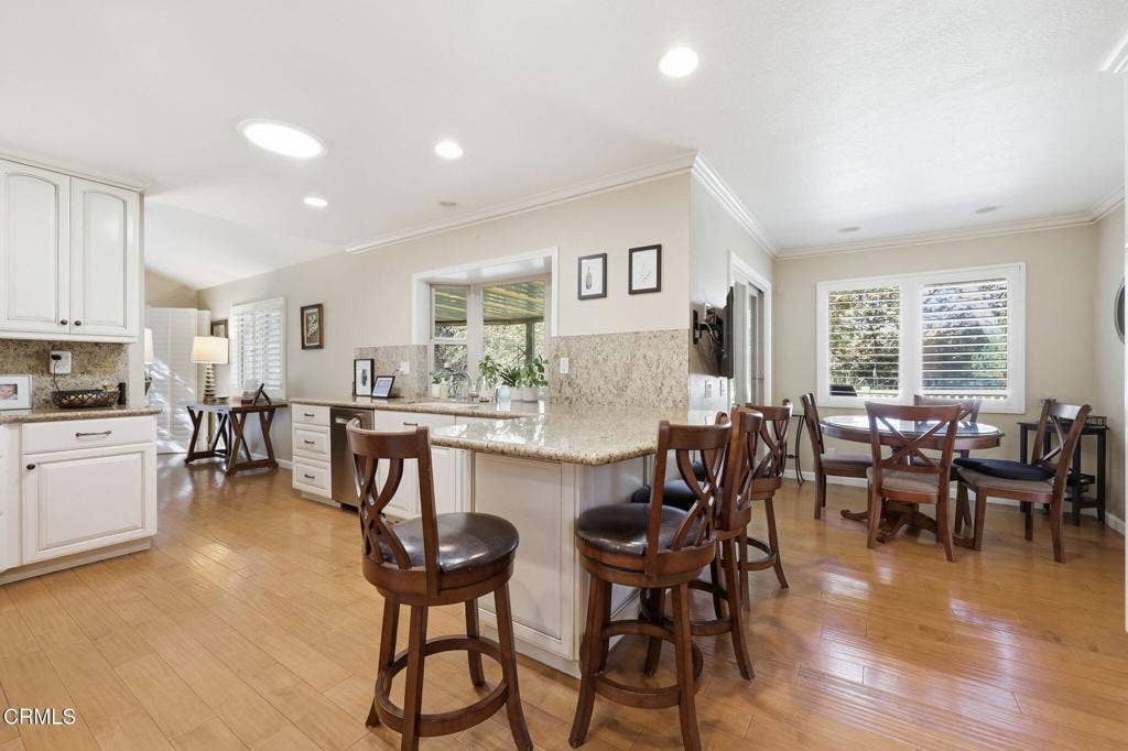 1261 San Como Lane, Camarillo, CA 93012 dining nook