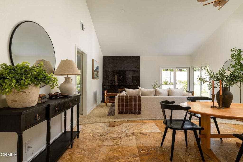 901 Ruby Avenue, Ventura, CA 93004 23-web-or-mls-901 Ruby-23