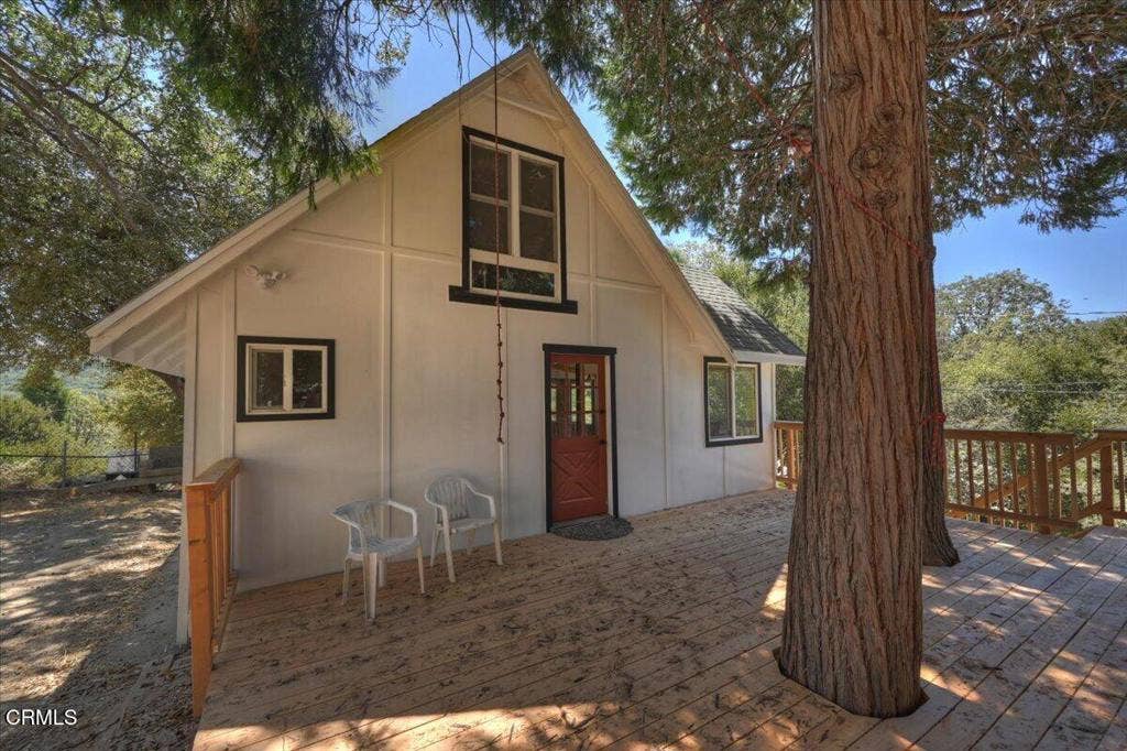 196 Balsam Drive, Cedar Glen, CA 92321 39-Deck